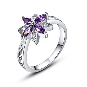 Purple and white flower ring size 7